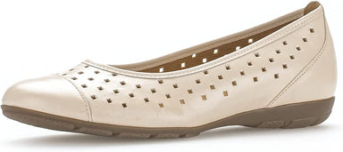 '24.169.22' geperforeerde damesballerina - Beige - Chaplinshoes'24.169.22' geperforeerde damesballerina - BeigeGabor