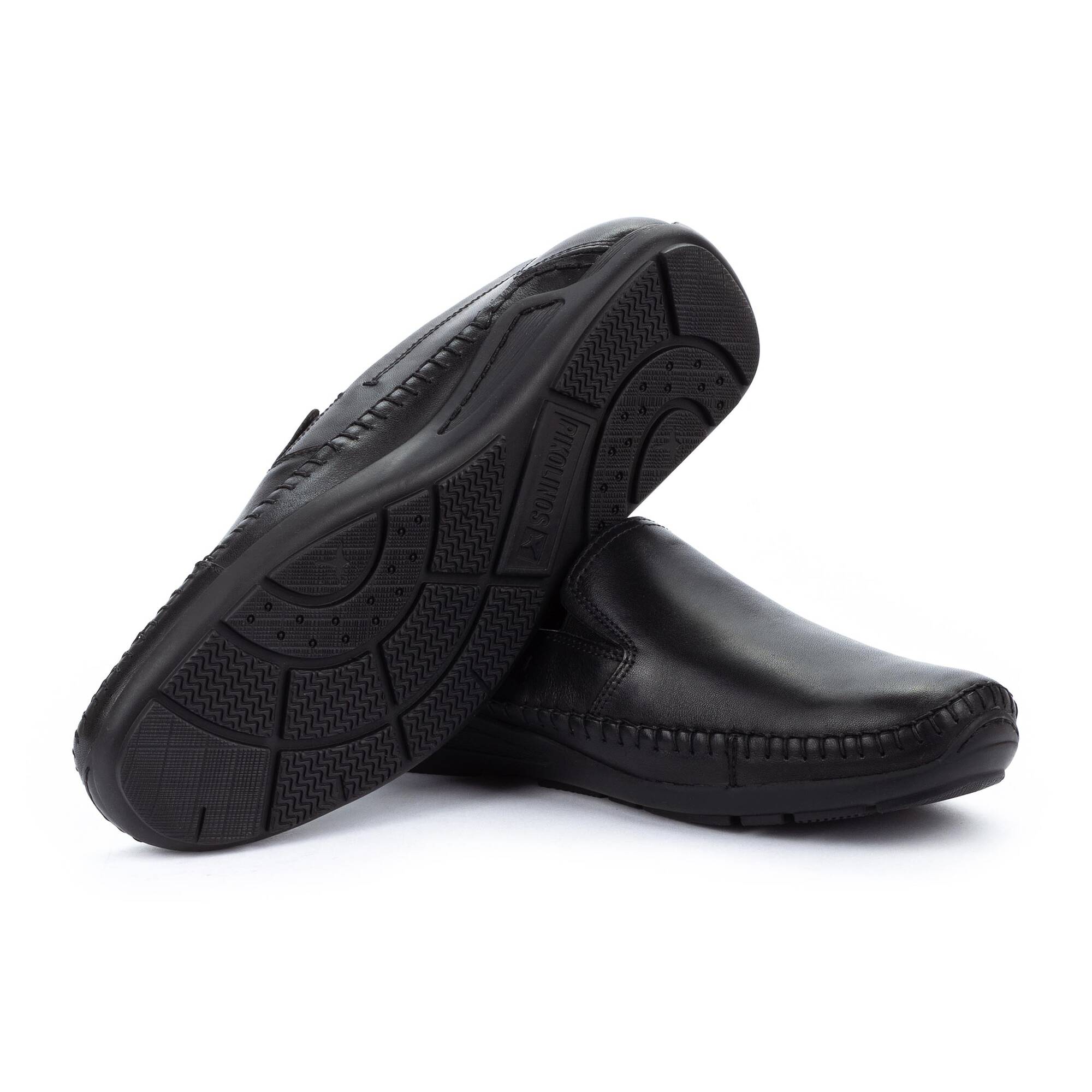 'Azores' herenloafer - Zwart - Chaplinshoes'Azores' herenloafer - ZwartPikolinos