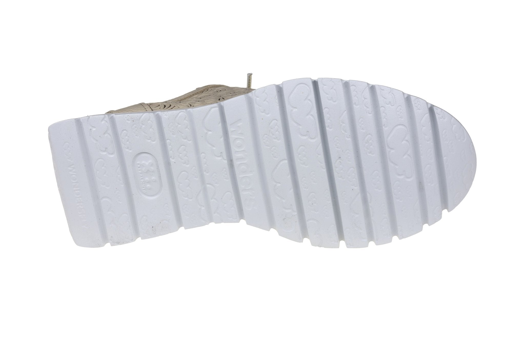 Zapatilla de verano perforada para mujer 'Cairo' - Beige - ChaplinshoesZapatilla de verano perforada para mujer 'Cairo' - BeigeWonders