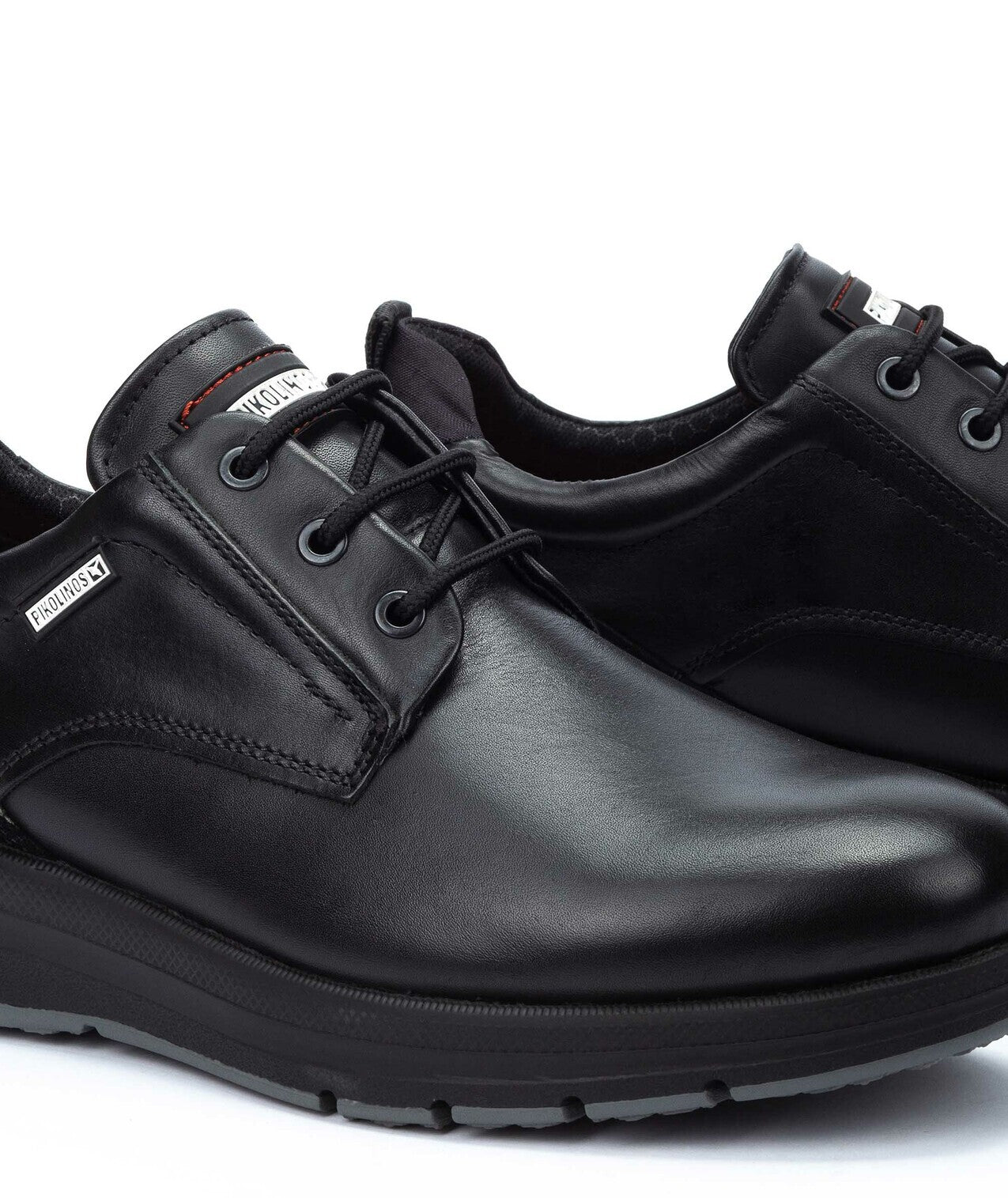 Herensneaker 'Cordoba' - Zwart - Chaplinshoes'Cordoba' herensneaker - ZwartPikolinos