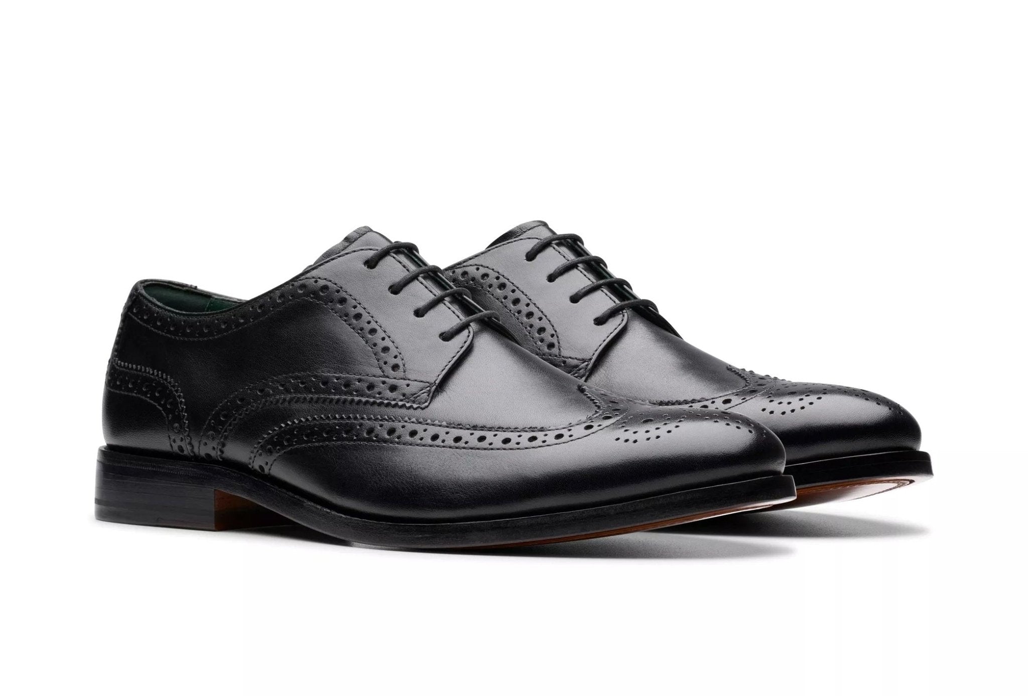 'CraftJames Tip' men's brogue lace - up shoe - Black - Chaplinshoes'CraftJames Tip' men's brogue lace - up shoe - BlackClarks