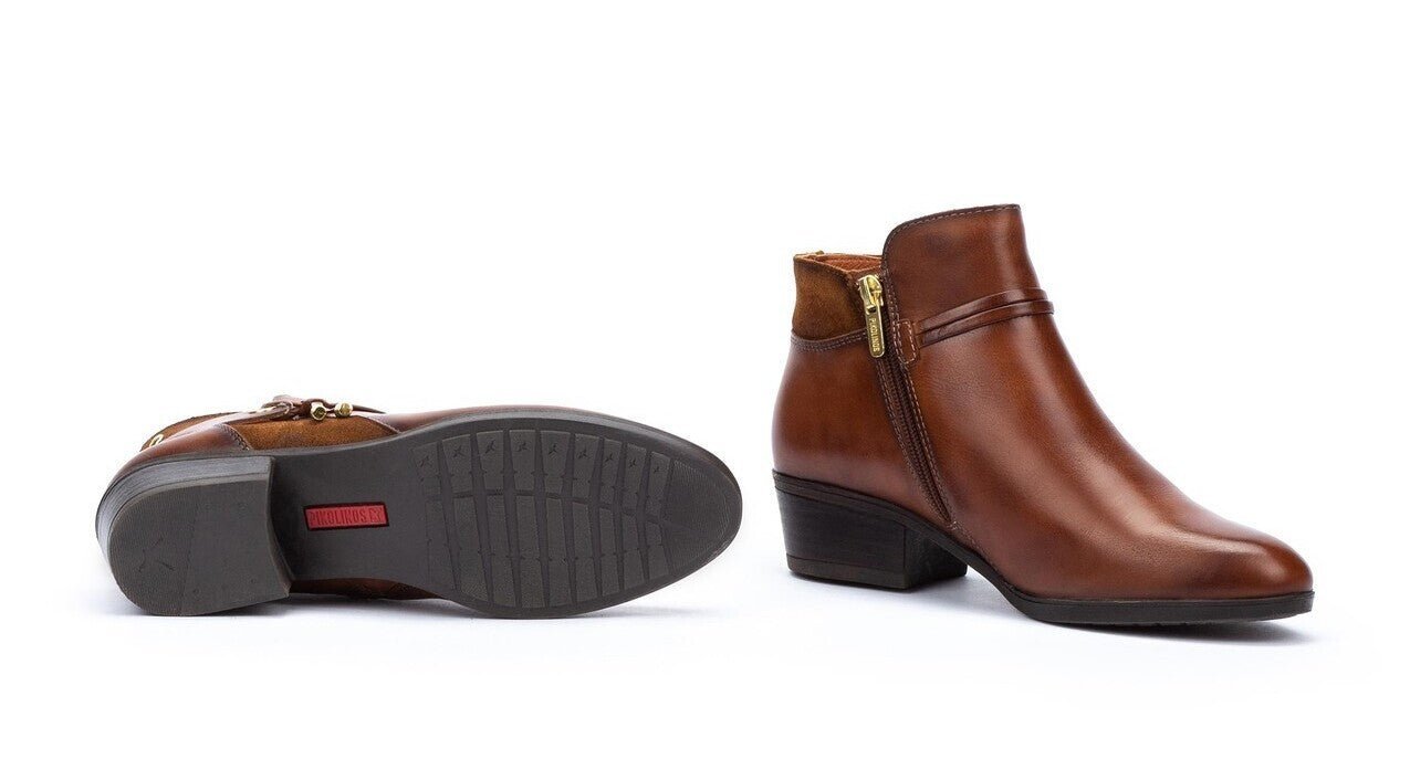 Dames enkellaars 'Daroca' - Cuero bruin - ChaplinshoesDames enkellaars 'Daroca' - Cuero bruinPikolinos