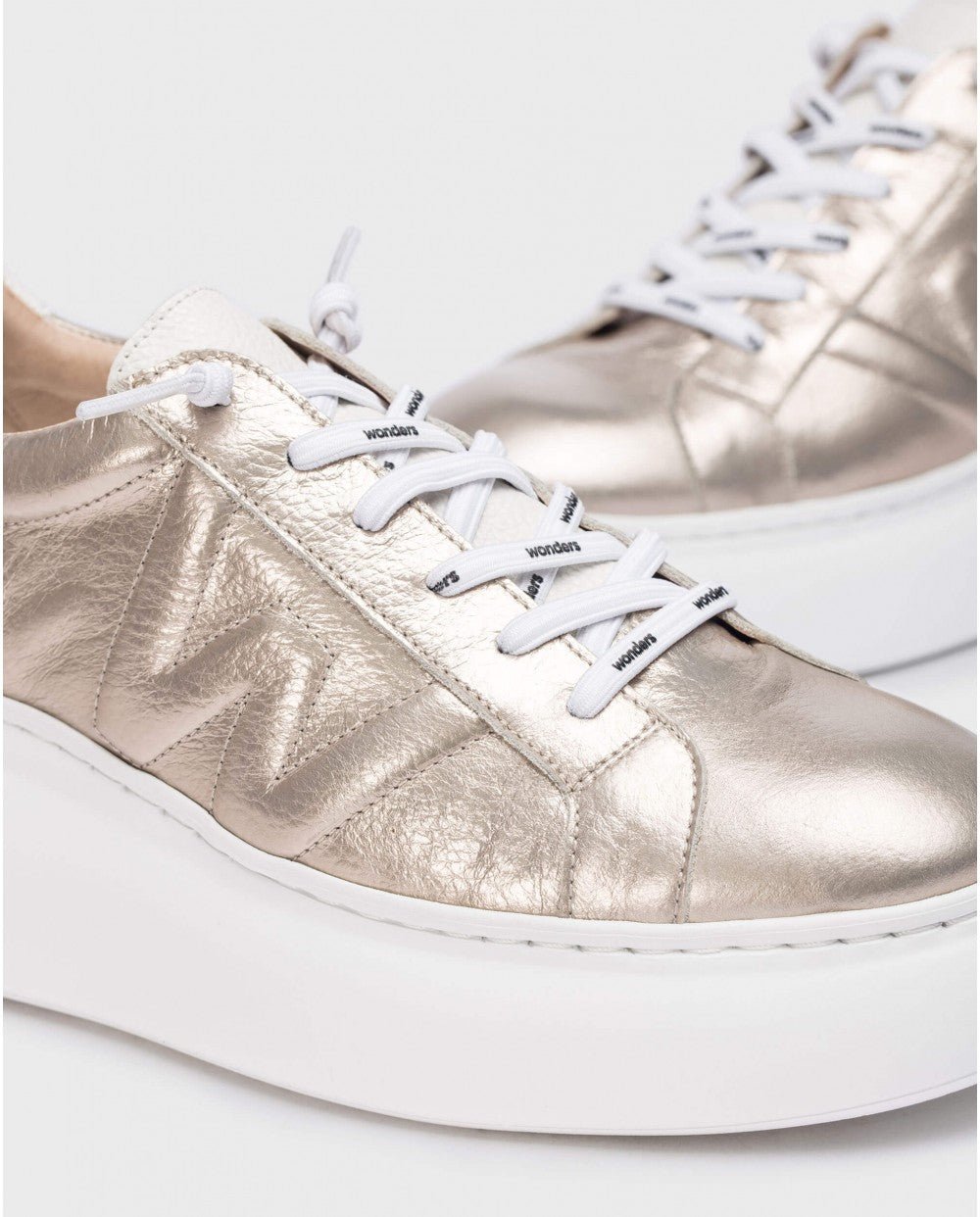 Damessneaker 'Dorita' - Goud - ChaplinshoesDamessneaker 'Dorita' - GoldWonders
