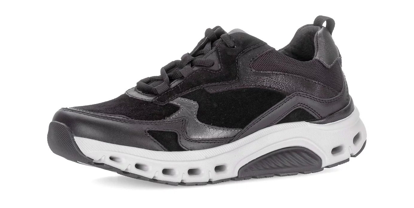 '76.986.47' wandelende damessneaker met veters - Zwart