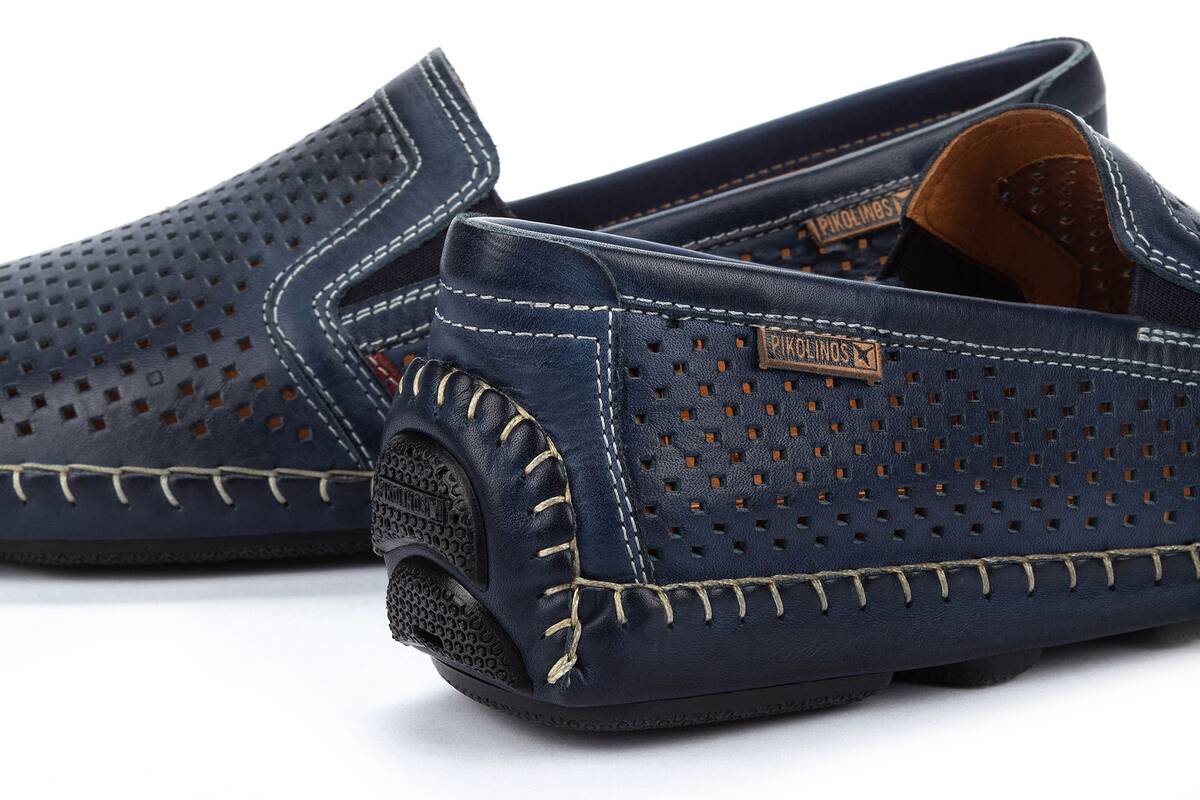 'Jerez' geperforeerde herenloafer - Blauw - Chaplinshoes'Jerez' geperforeerde herenloafer - BlauwPikolinos