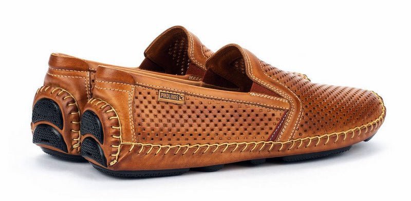 'Jerez' geperforeerde herenloafer - Bruin - Chaplinshoes'Jerez' geperforeerde herenloafer - BruinPikolinos
