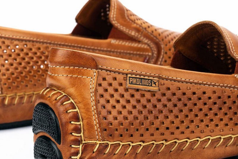 'Jerez' geperforeerde herenloafer - Bruin - Chaplinshoes'Jerez' geperforeerde herenloafer - BruinPikolinos