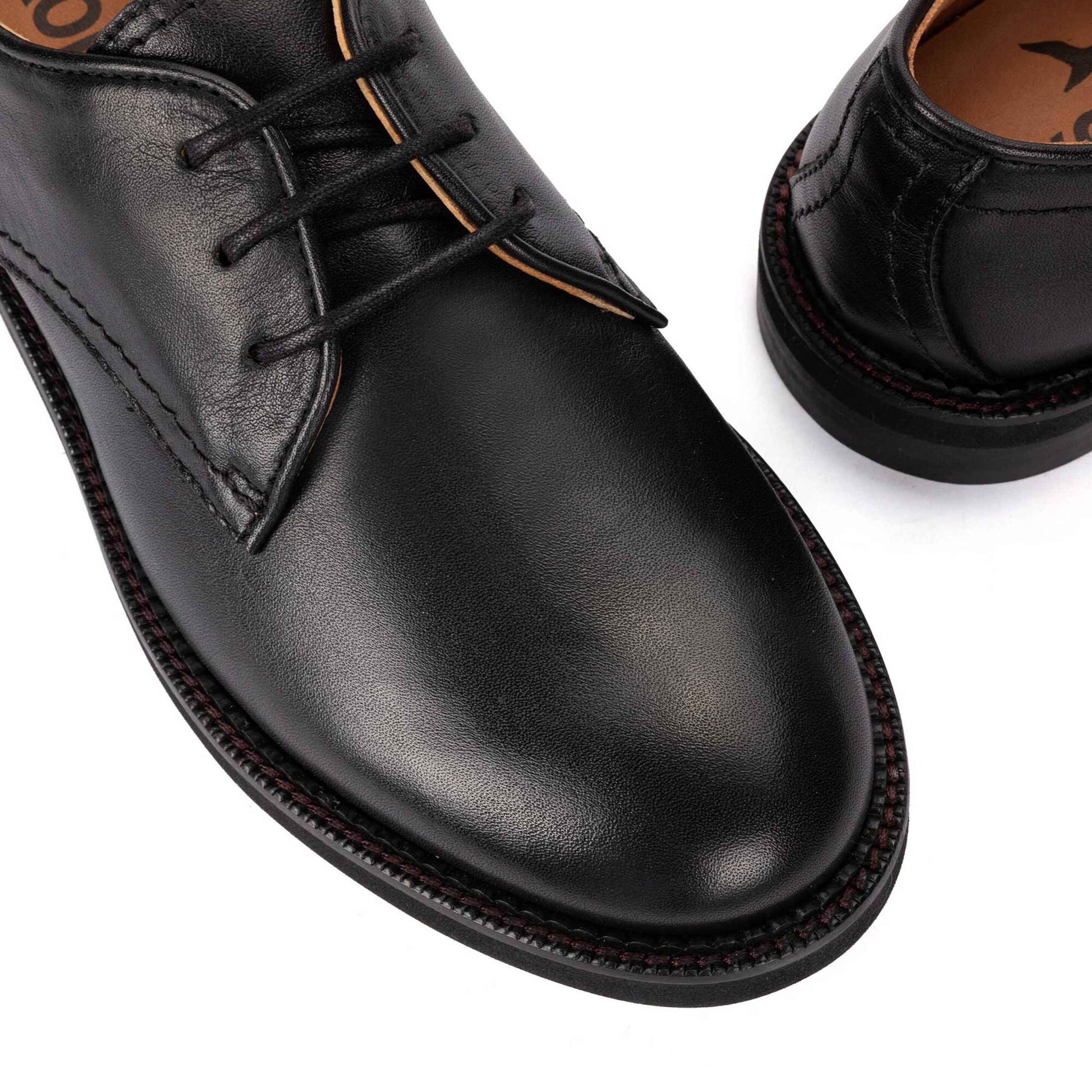 'Deva' women's leather lace-up shoes - black