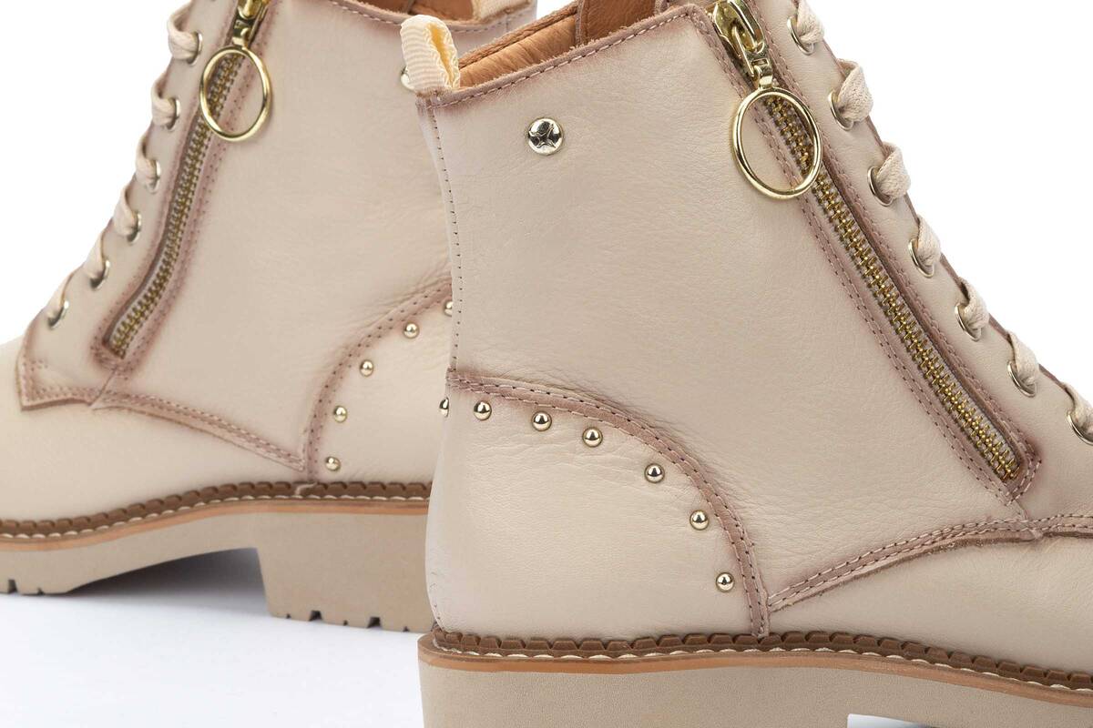 'Vicar' women's lace - zip boot - Off white - Chaplinshoes'Vicar' women's lace - zip boot - Off whitePikolinos