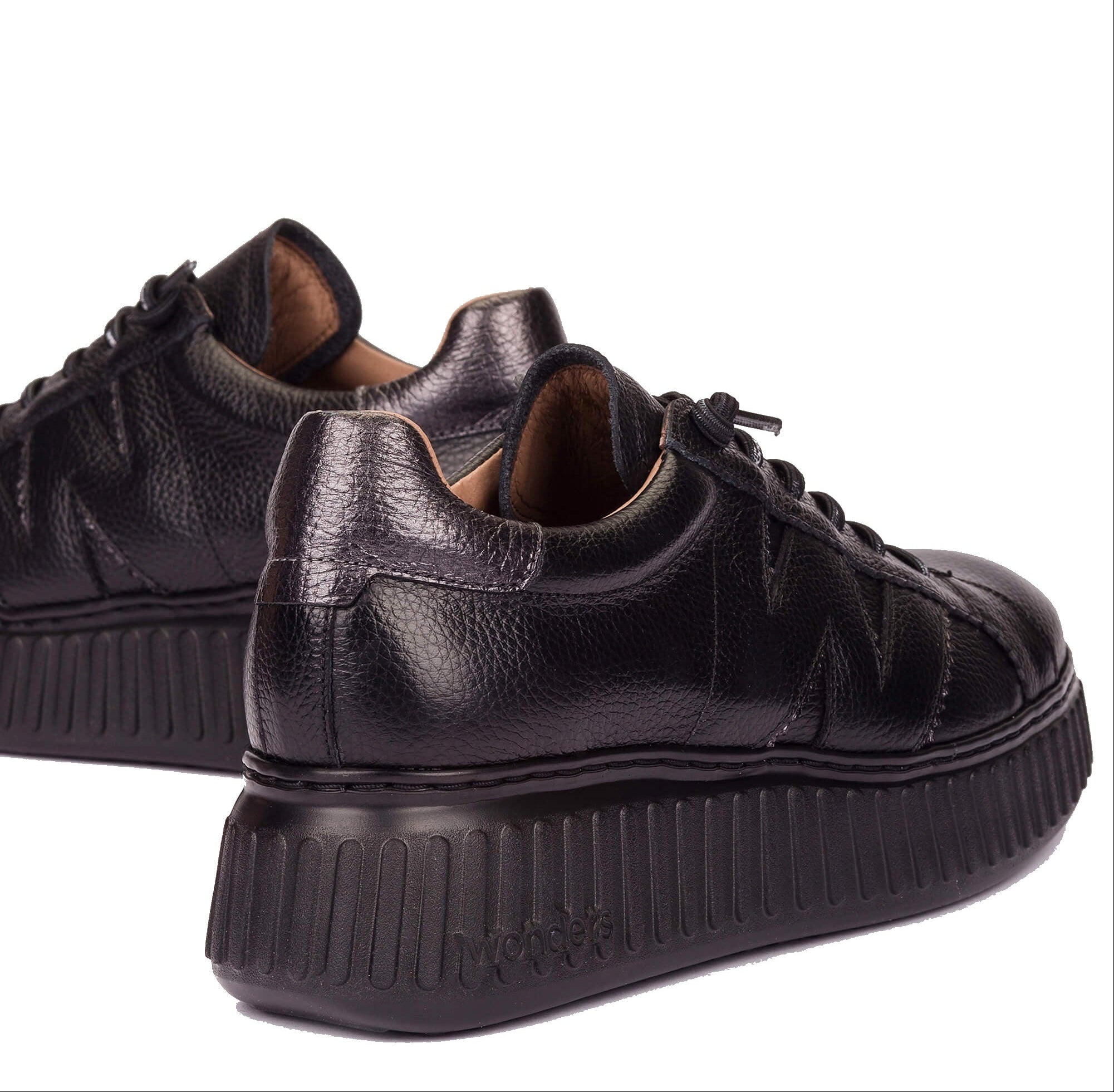 'Xfly 01' women's leather sneaker - black