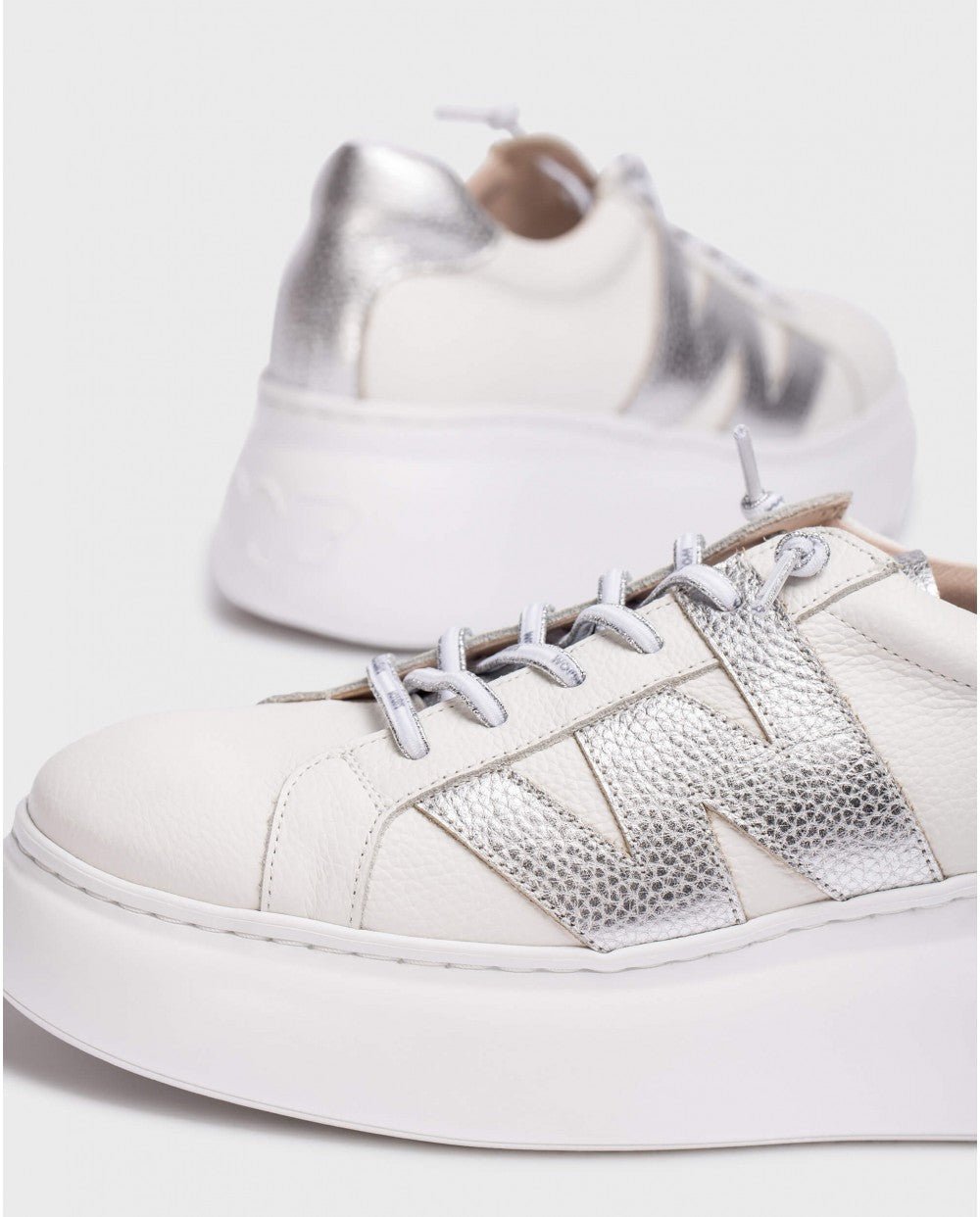 'Zurich' women's lace - up sneaker - White - Chaplinshoes'Zurich' women's lace - up sneaker - WhiteWonders